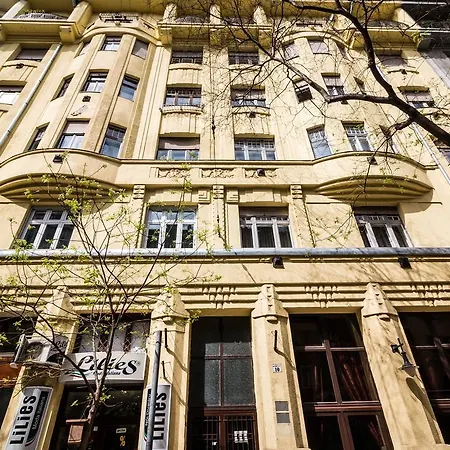 Pozsonyi Apartment *