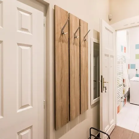 Pozsonyi Apartment *